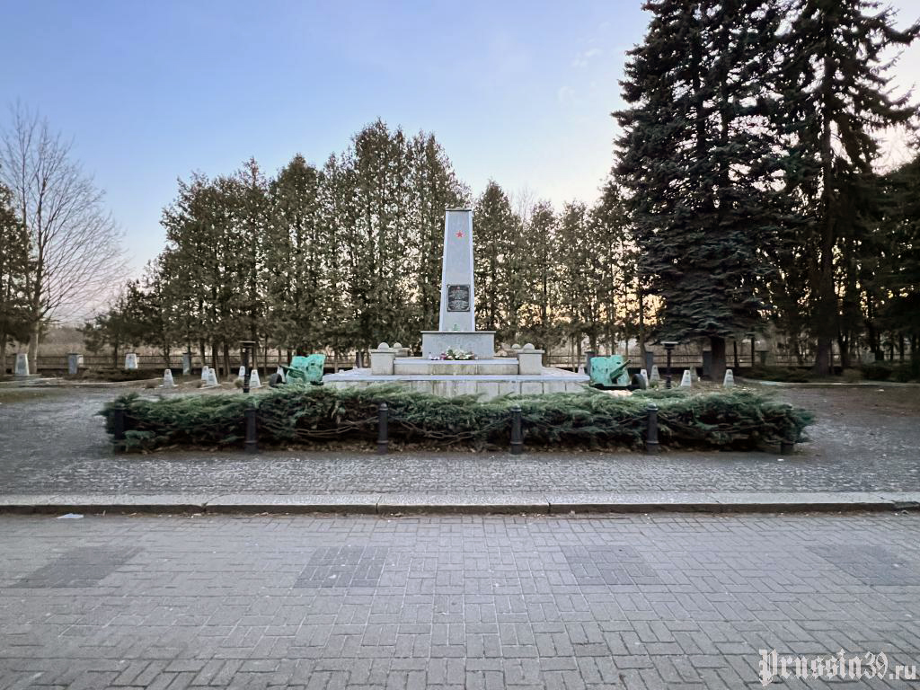 Воинское кладбище в городе Жепин (общий вид)