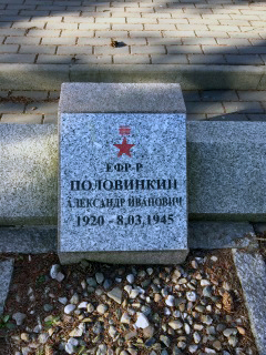 Воинское кладбище в городе Болеславец (вид 3)